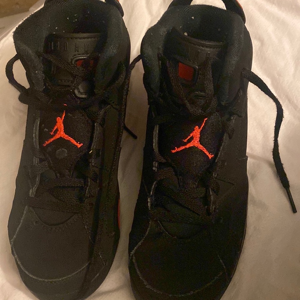 Jordan 4 Retro lightly worn